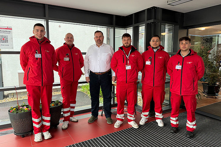 Fördermitglieder Sechs Männer in DRK-Kleidung